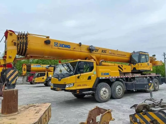 CRANE DE BOOM TRACHE DE BOOM à 5 sections de 55 tonnes de 55 tonnes de 55 tonnes à vendre en excellent état