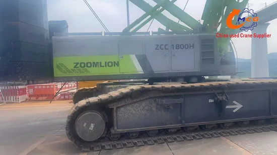 Crawler Crawler Crane Zoomlion 180 tonnes ZCC1800 CRONE MOBILE CRANE D'INTÉRIEUR CRIAN