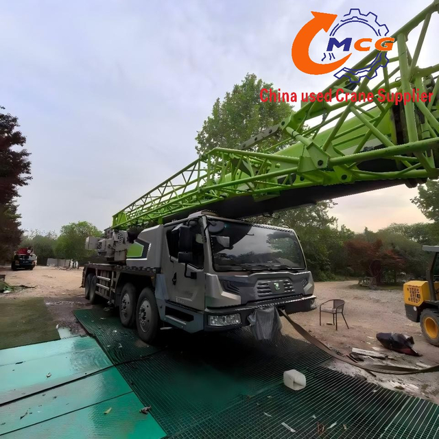 Fiable 2019 Zoomlion 70 tonnes 5 sections Boom Ztc700V5 Grue de camion d'occasion
