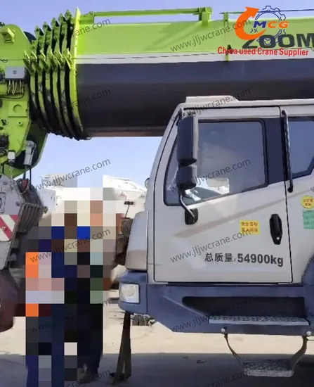 Nous vendons une grue de camion mobile Boom Zoomlion de 130 tonnes 2019 d'occasion. Nous recherchons une grande valeur. Les demandes sont les bienvenues.
