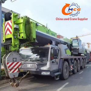 Une grue de camion Zoomlion de 220 tonnes 2021 utilisée et 8 section ZAT2200H8 en excellent état, adaptée à toutes les applications de machines de construction lourdes.