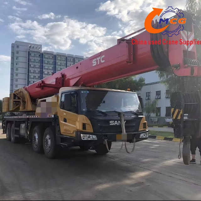 À vendre: une grue de camion à boom à 5 sections rentable 2020 Sany 70 tonnes adaptée à diverses applications.