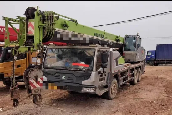 Affordable Zoomlion de 25 tonnes Croe de camion d'occasion - en bon état