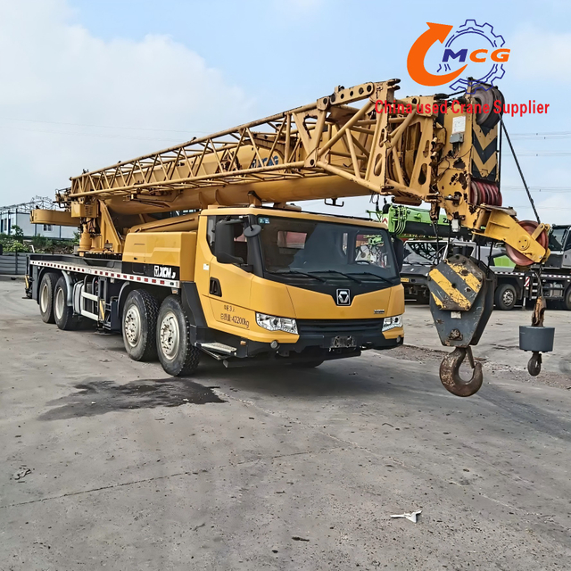 Le camion-grue Sany à flèche à 6 sections de 100 tonnes, modèle 2025, offre des performances supérieures